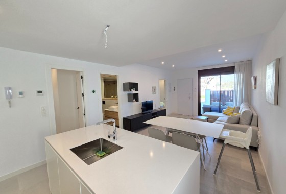 Segunda Mano - Apartment / Flat * - Pilar de la Horadada *