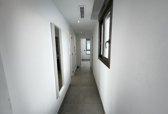 Resale - Detached Villa - Villamartin