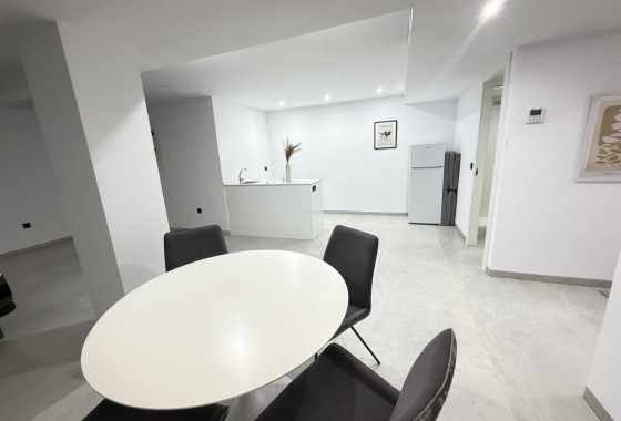 Resale - Detached Villa - Villamartin