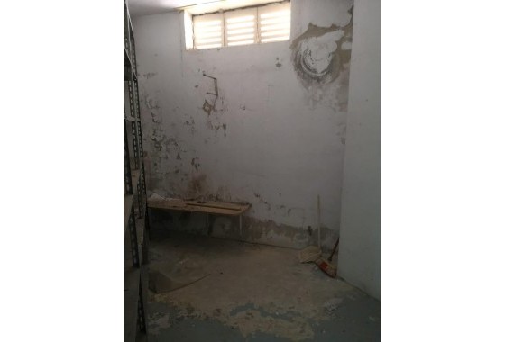 Segunda Mano - Trastero - Torrevieja - Estacion de autobuses