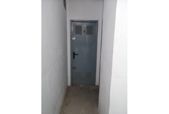 Segunda Mano - Trastero - Torrevieja - Estacion de autobuses