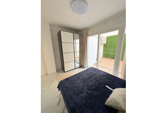 Resale - Apartment - Torrevieja - torrevieja