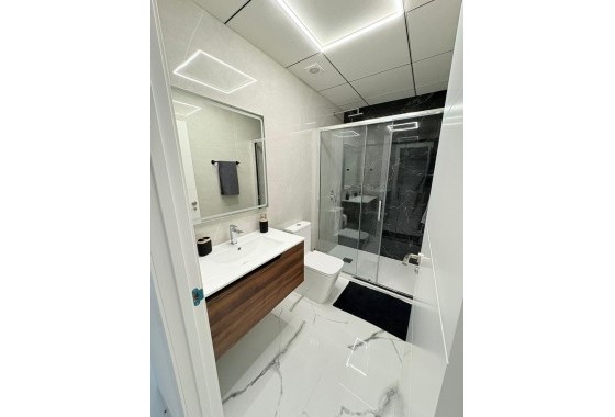 Resale - Apartment - Torrevieja - torrevieja