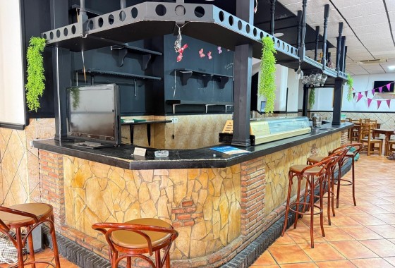 Segunda Mano - Local - Torrevieja - Estacion de autobuses