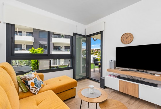 Resale - Apartment - Villamartin - Costa Blanca