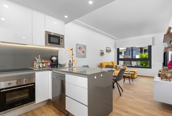 Resale - Apartment - Villamartin - Costa Blanca