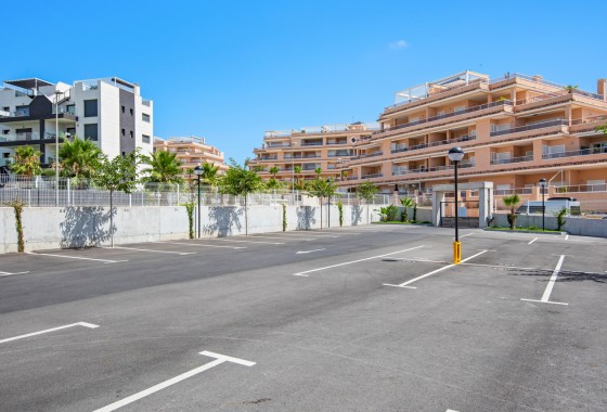 Resale - Apartment - Villamartin - Costa Blanca