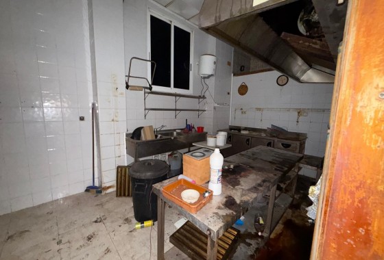 Segunda Mano - Local - Torrevieja - Playa del cura