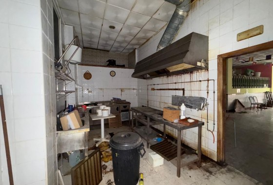 Segunda Mano - Local - Torrevieja - Playa del cura