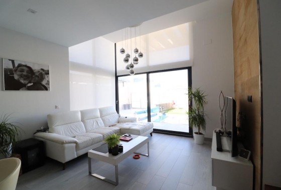 Revente - Villa - Orihuela Costa - Lomas de Cabo Roig