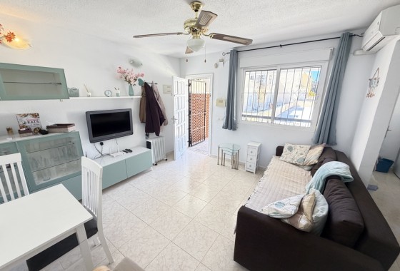 Resale - Apartment - Villamartin