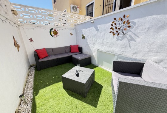 Resale - Apartment - Villamartin