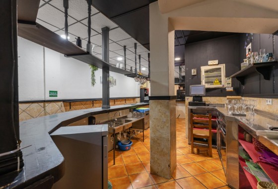 Revente - Commerce / Local - Torrevieja - Estacion de autobuses