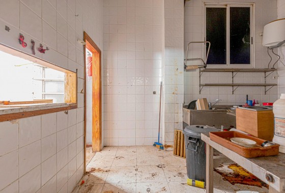 Revente - Commerce / Local - Torrevieja - Playa del cura