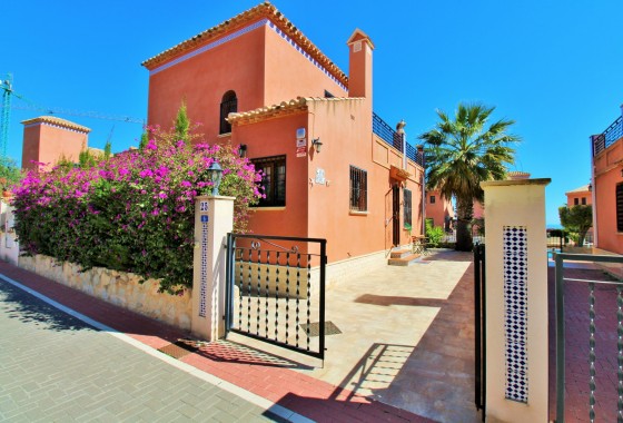 Resale - Detached Villa - San Miguel de Salinas