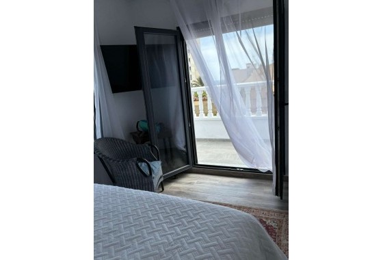 Revente - Chalet - Orihuela Costa - Punta Prima