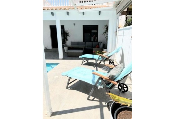 Revente - Chalet - Orihuela Costa - Punta Prima