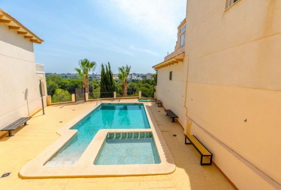 Resale - Apartment - Orihuela Costa - Campoamor