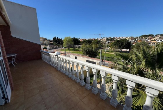 Revente - Villa - Torrevieja - Los balcones