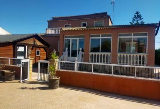Resale - Detached Villa - Elche