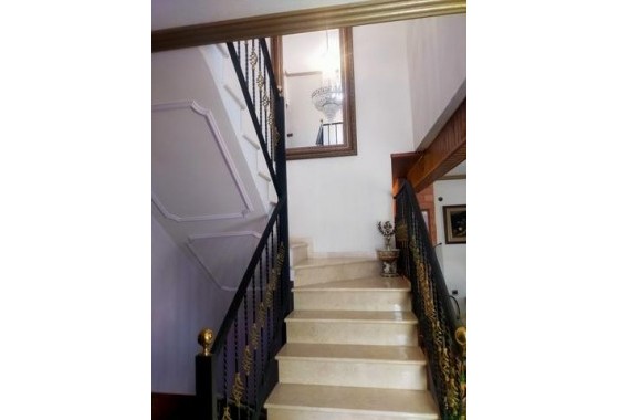 Resale - Detached Villa - Elche