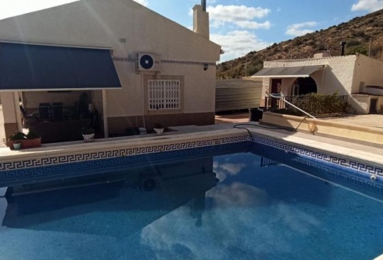 Resale - Detached Villa - Elche