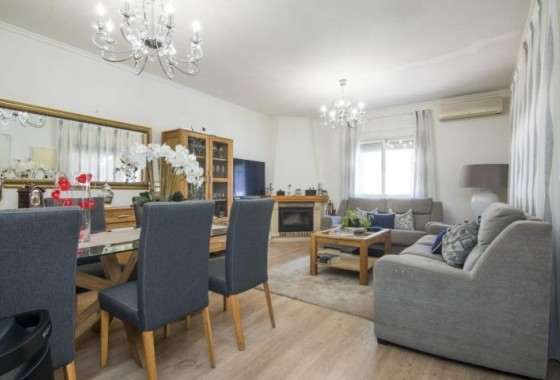 Resale - Detached Villa - Elche