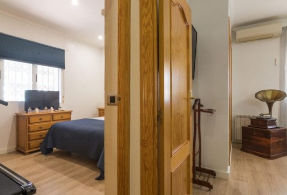 Resale - Detached Villa - Elche