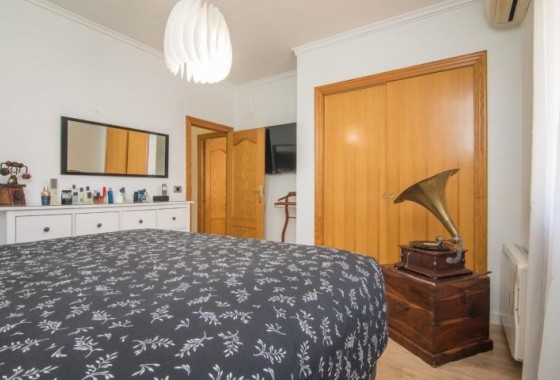 Resale - Detached Villa - Elche