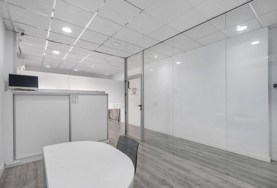 Revente - Commerce / Local - Torrevieja - La Mata pueblo