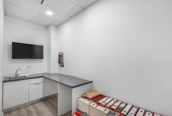 Revente - Commerce / Local - Torrevieja - La Mata pueblo