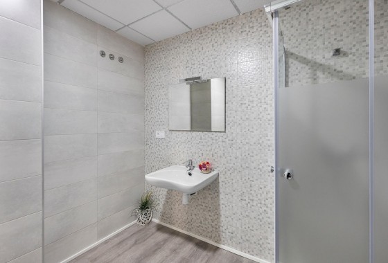 Revente - Commerce / Local - Torrevieja - La Mata pueblo