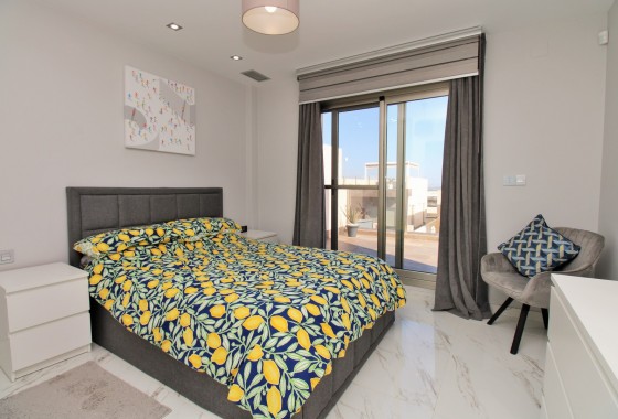 Resale - Detached Villa - Villamartin