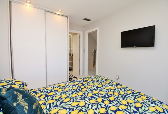 Resale - Detached Villa - Villamartin