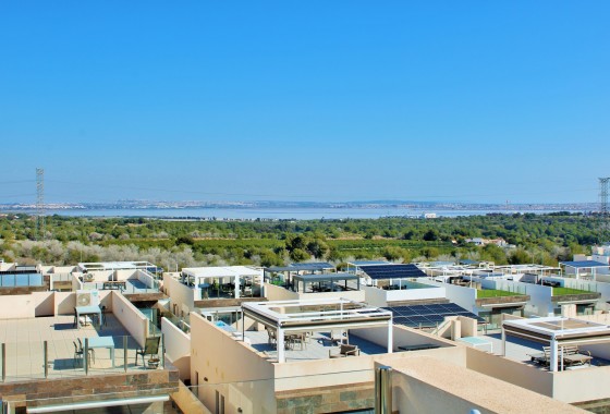 Resale - Detached Villa - Villamartin