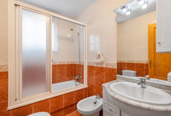 Resale - Apartment - Torrevieja - torrevieja