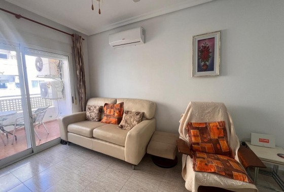 Resale - Apartment - Almoradí