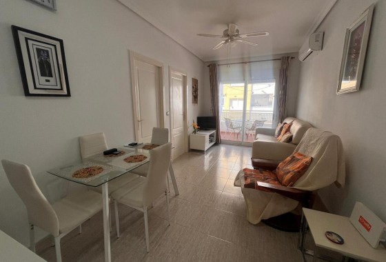 Resale - Apartment - Almoradí