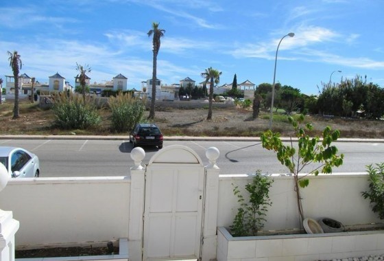 Revente - Villa - Torrevieja - Aguas nuevas 1