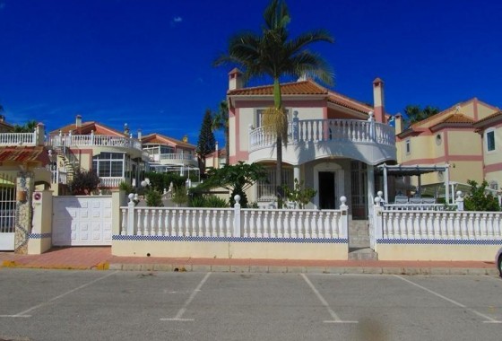 Revente - Villa - Torrevieja - Aguas nuevas 1