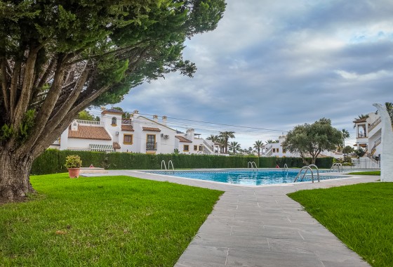 Revente - Villa - Orihuela Costa - Villamartín