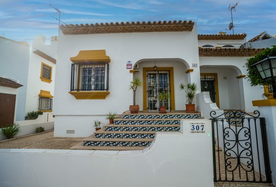 Revente - Villa - Orihuela Costa - Villamartín