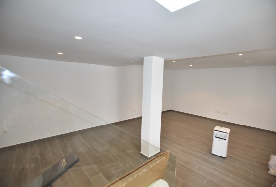 Resale - Detached Villa - Benijofar