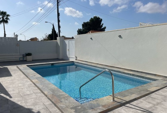 Resale - Detached Villa - Torrevieja - San Luis