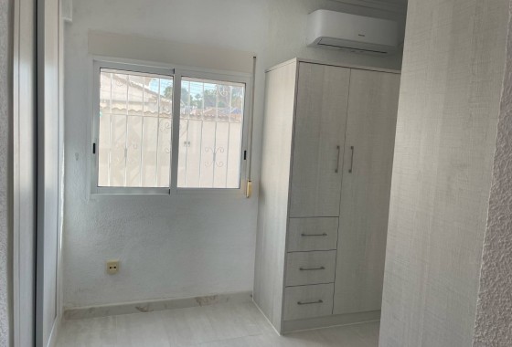 Resale - Detached Villa - Torrevieja - San Luis