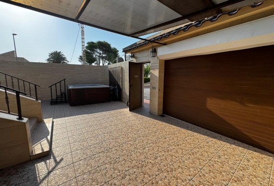 Resale - Townhouse - Punta Prima