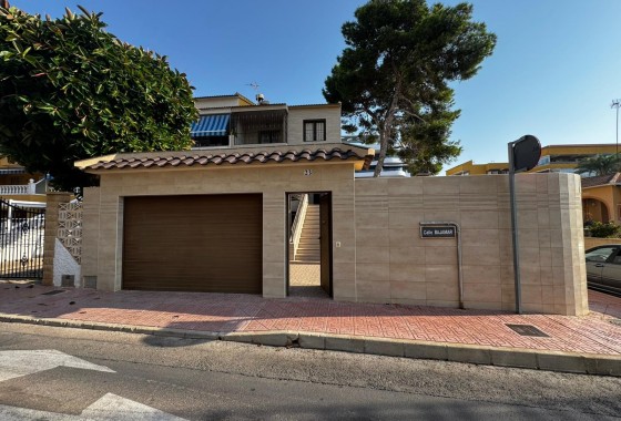 Resale - Townhouse - Punta Prima