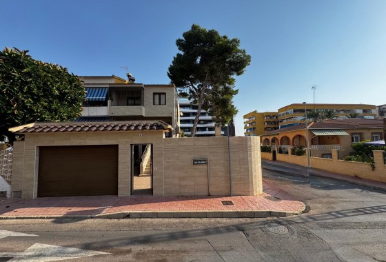 Resale - Townhouse - Punta Prima