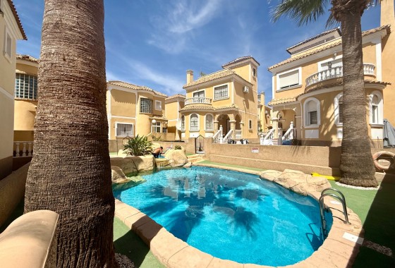 Revente - Villa - Orihuela Costa - Villamartín