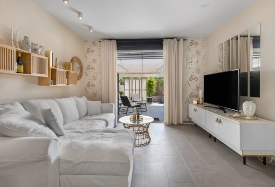 Resale - Apartment - La Mata - Playa